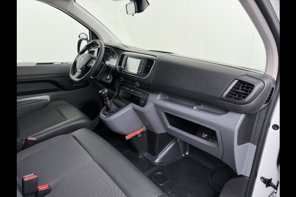 Opel Vivaro 2.0CDTI 123PK Euro 6 L2H1 3-Persoons Imperiaal Trekhaak 360°Camera Navi Apple Carplay Android Auto Airco Cruise Control Betonplex Vloer Kasteninbouw Wandbetimmering 2.500KG Trekgewicht 1e Eigenaar