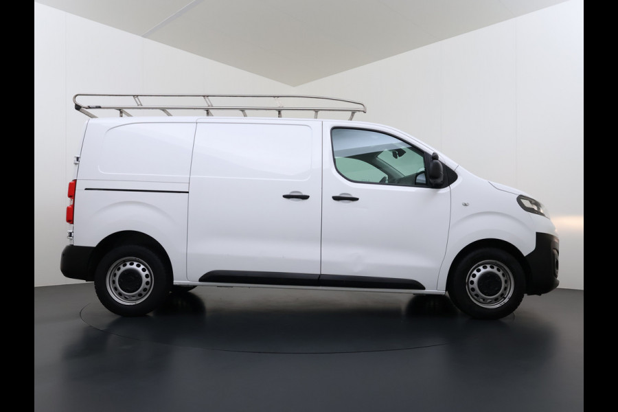 Opel Vivaro 2.0CDTI 123PK Euro 6 L2H1 3-Persoons Imperiaal Trekhaak 360°Camera Navi Apple Carplay Android Auto Airco Cruise Control Betonplex Vloer Kasteninbouw Wandbetimmering 2.500KG Trekgewicht 1e Eigenaar