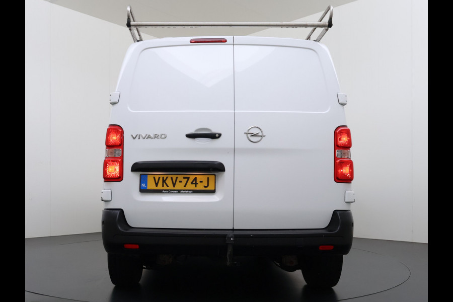 Opel Vivaro 2.0CDTI 123PK Euro 6 L2H1 3-Persoons Imperiaal Trekhaak 360°Camera Navi Apple Carplay Android Auto Airco Cruise Control Betonplex Vloer Kasteninbouw Wandbetimmering 2.500KG Trekgewicht 1e Eigenaar