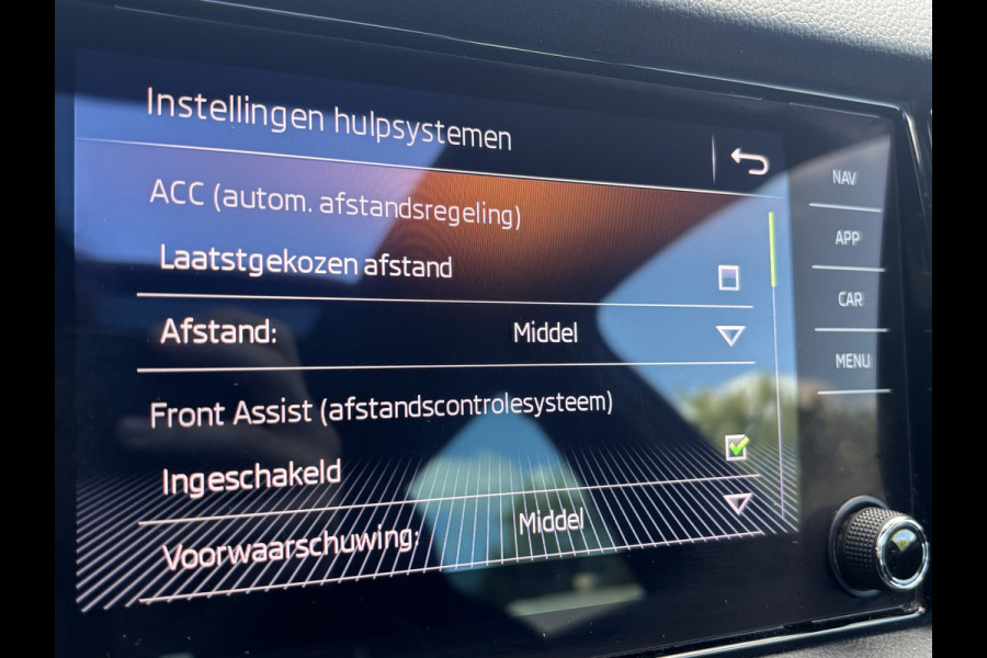 Škoda Kodiaq 1.5 TSI Sportline Business 7p. | Trekhaak | Pano | Sfeerverlichting | Apple Carplay | Stoelverwarming
