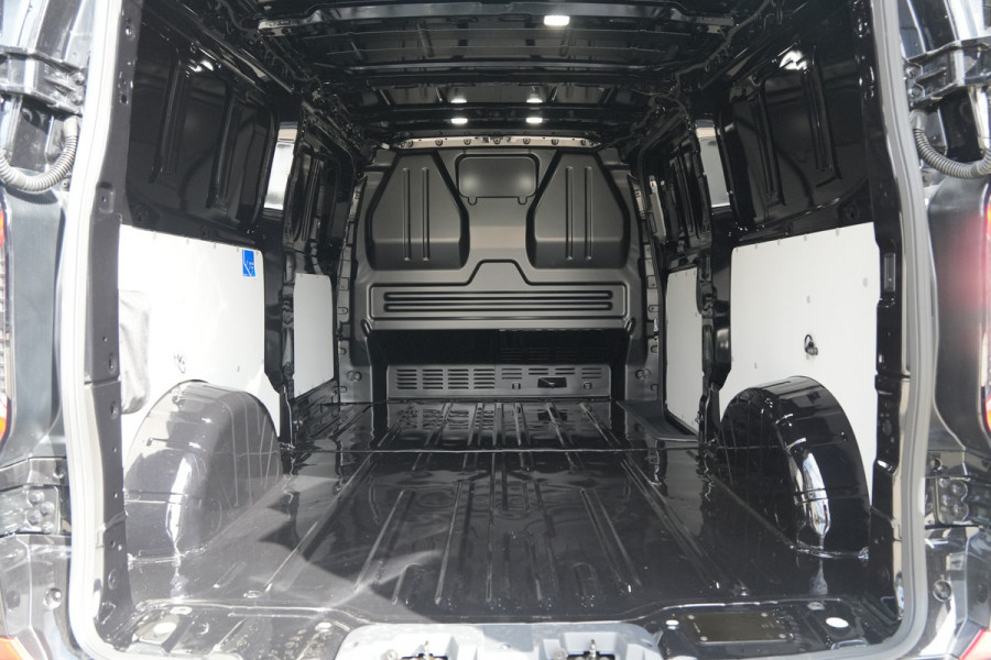 Ford E-Transit Custom 340 L2H1 Limited 71 kWh 218pk - ACC - Navi - Stoel/Stuurverwarming - 360 Camera - Blindspot - Rijklaar