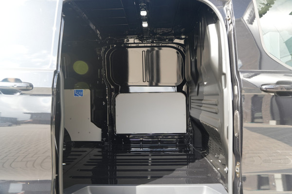 Ford E-Transit Custom 340 L2H1 Limited 71 kWh 218pk - ACC - Navi - Stoel/Stuurverwarming - 360 Camera - Blindspot - Rijklaar