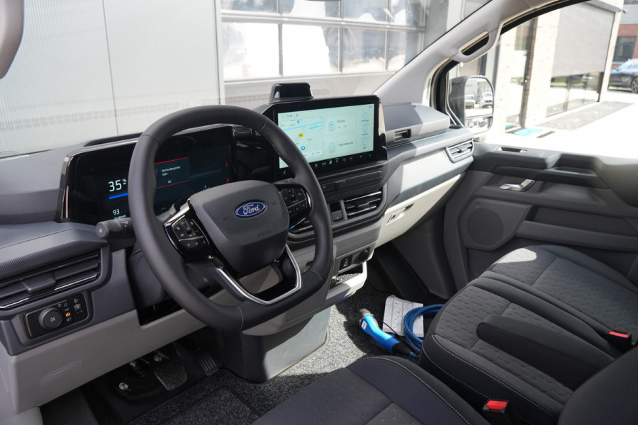 Ford E-Transit Custom 340 L2H1 Limited 71 kWh 218pk - ACC - Navi - Stoel/Stuurverwarming - 360 Camera - Blindspot - Rijklaar
