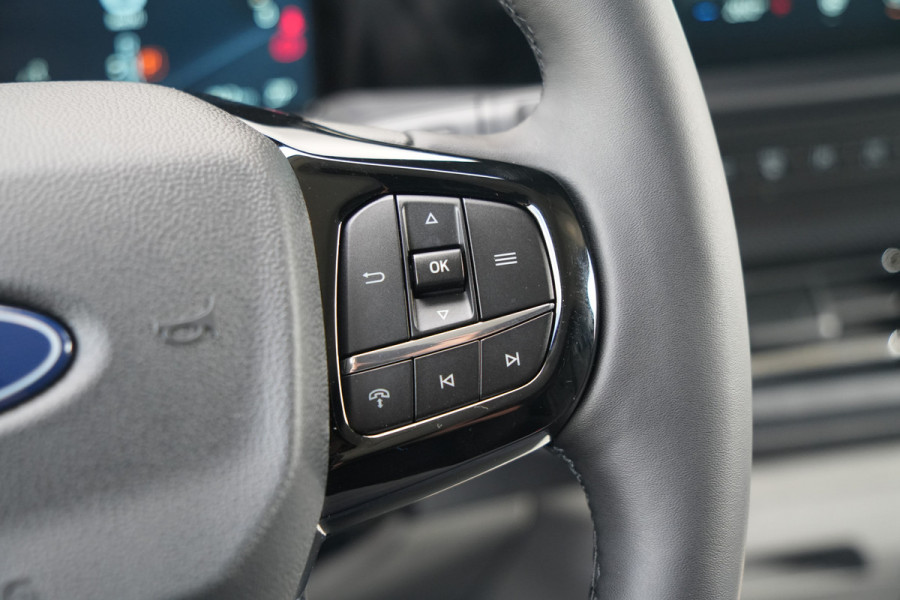 Ford E-Transit Custom 340 L2H1 Limited 71 kWh 218pk - ACC - Navi - Stoel/Stuurverwarming - 360 Camera - Blindspot - Rijklaar