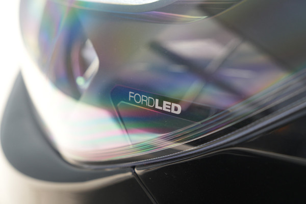 Ford E-Transit Custom 340 L2H1 Limited 71 kWh 218pk - ACC - Navi - Stoel/Stuurverwarming - 360 Camera - Blindspot - Rijklaar