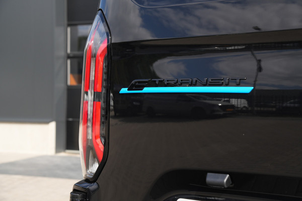 Ford E-Transit Custom 340 L2H1 Limited 71 kWh 218pk - ACC - Navi - Stoel/Stuurverwarming - 360 Camera - Blindspot - Rijklaar