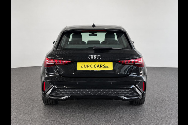 Audi A3 Sportback 40 TFSI e 204pk Automaat S-Line edition Comfort pakket Plus Lichtmetalen Velgen 18" Matrix Led Parkeer sensoren Camera Cruise Control Adaptive Navigatie Apple Carplay/Android Auto