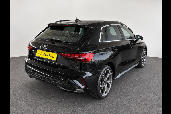 Audi A3 Sportback 40 TFSI e 204pk Automaat S-Line edition Comfort pakket Plus Lichtmetalen Velgen 18" Matrix Led Parkeer sensoren Camera Cruise Control Adaptive Navigatie Apple Carplay/Android Auto