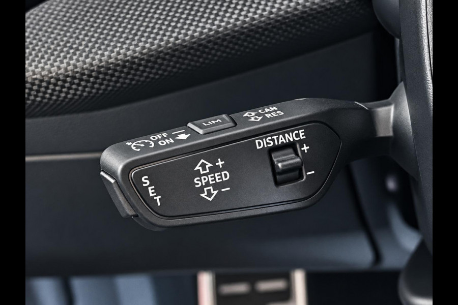 Audi A3 Sportback 40 TFSI e 204pk Automaat S-Line edition Comfort pakket Plus Lichtmetalen Velgen 18" Matrix Led Parkeer sensoren Camera Cruise Control Adaptive Navigatie Apple Carplay/Android Auto