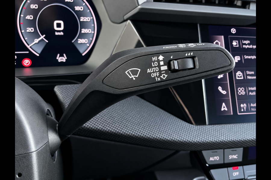 Audi A3 Sportback 40 TFSI e 204pk Automaat S-Line edition Comfort pakket Plus Lichtmetalen Velgen 18" Matrix Led Parkeer sensoren Camera Cruise Control Adaptive Navigatie Apple Carplay/Android Auto