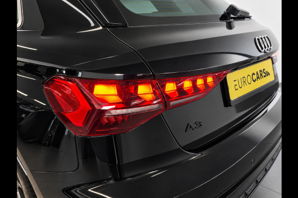 Audi A3 Sportback 40 TFSI e 204pk Automaat S-Line edition Comfort pakket Plus Lichtmetalen Velgen 18" Matrix Led Parkeer sensoren Camera Cruise Control Adaptive Navigatie Apple Carplay/Android Auto