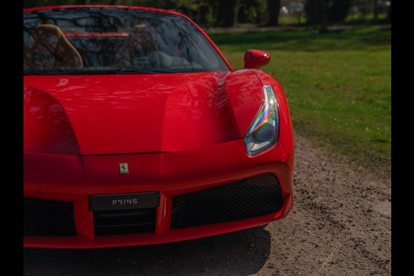 Ferrari 488 Spider | Front-lift | Pista wheels | Carbon stuur + LED's | Adapt. koplampen | Rosso Scuderia