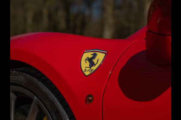 Ferrari 488 Spider | Front-lift | Pista wheels | Carbon stuur + LED's | Adapt. koplampen | Rosso Scuderia