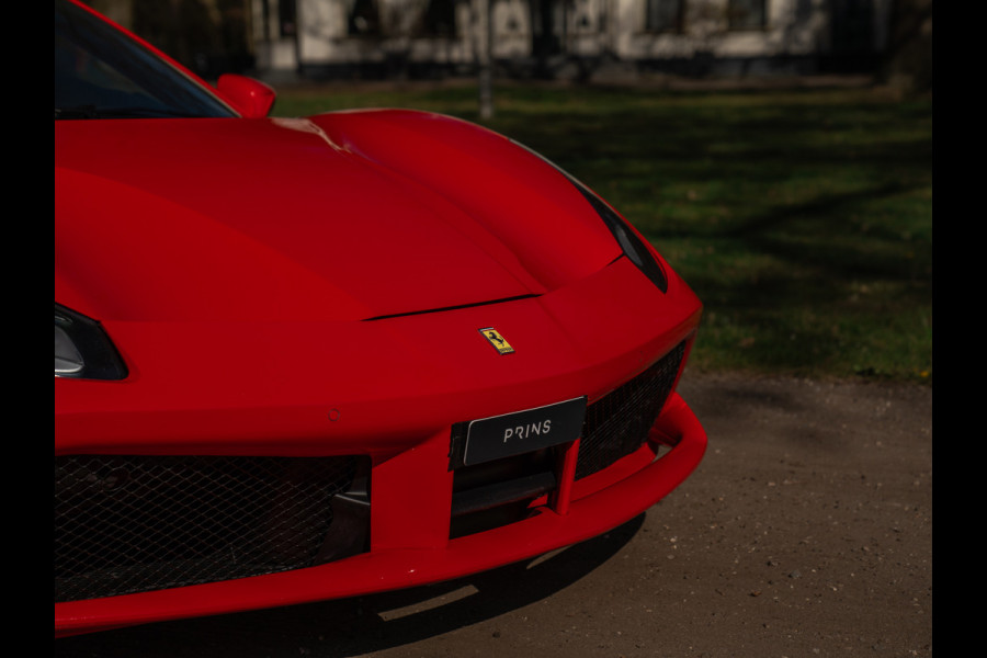 Ferrari 488 Spider | Front-lift | Pista wheels | Carbon stuur + LED's | Adapt. koplampen | Rosso Scuderia