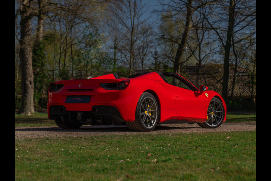 Ferrari 488 Spider | Front-lift | Pista wheels | Carbon stuur + LED's | Adapt. koplampen | Rosso Scuderia