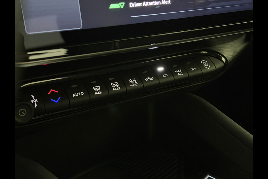Alfa Romeo junior Elettrica 54 kWh | Warmtepomp | ACC met stop & go | Apple CarPlay - Android Auto