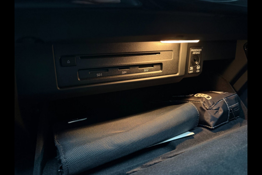 Audi A5 CABRIOLET 40 TFSI 3X S-LINE RS-LEDER/STOELMASSAGE/CAM/DAB/CARPLAY/V-COCKPIT///