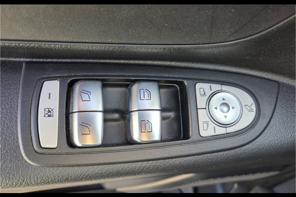 Mercedes-Benz EVITO TOURER PRO L2 8-Persoons Airco L & R Schuifdeur Command Navigatie Zwart leder
