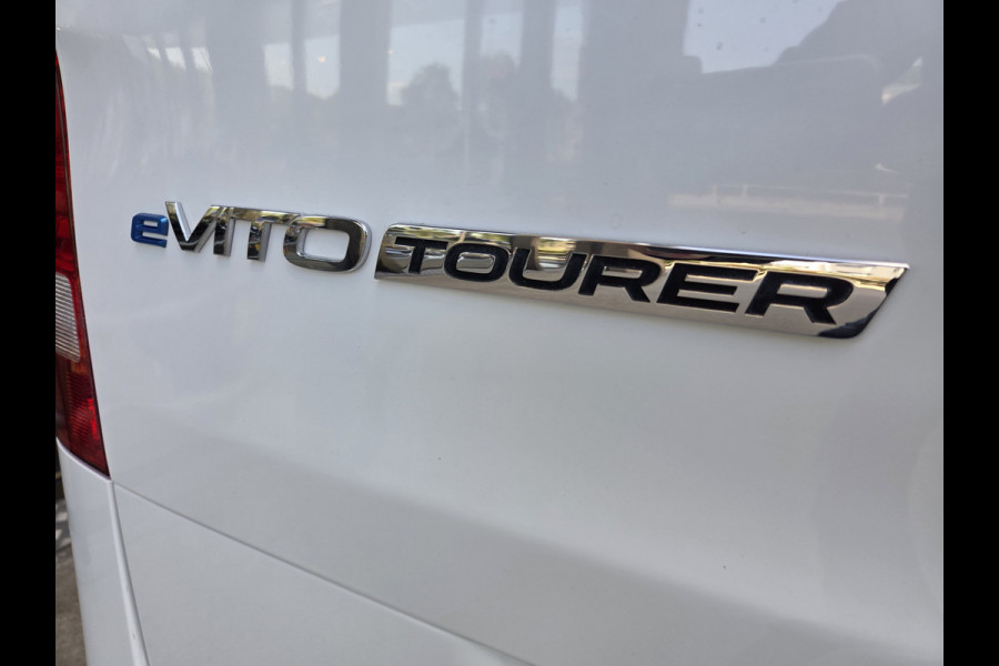 Mercedes-Benz EVITO TOURER PRO L2 8-Persoons Airco L & R Schuifdeur Command Navigatie Zwart leder