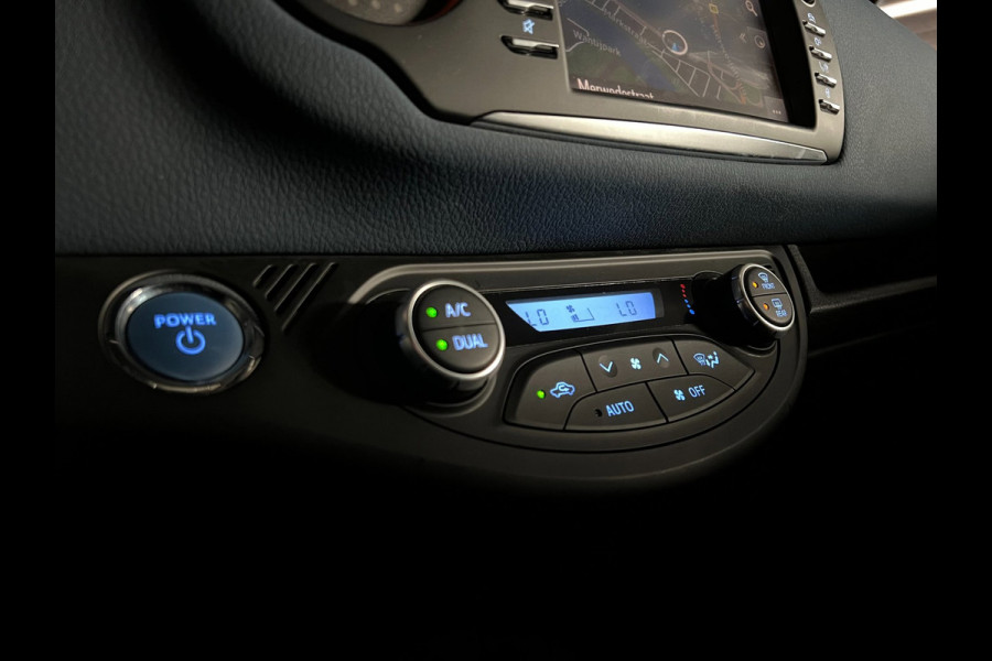 Toyota Yaris 1.5 Hybrid Bi-Tone Plus | Navi| Keyless| Cruise