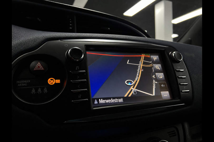 Toyota Yaris 1.5 Hybrid Bi-Tone Plus | Navi| Keyless| Cruise