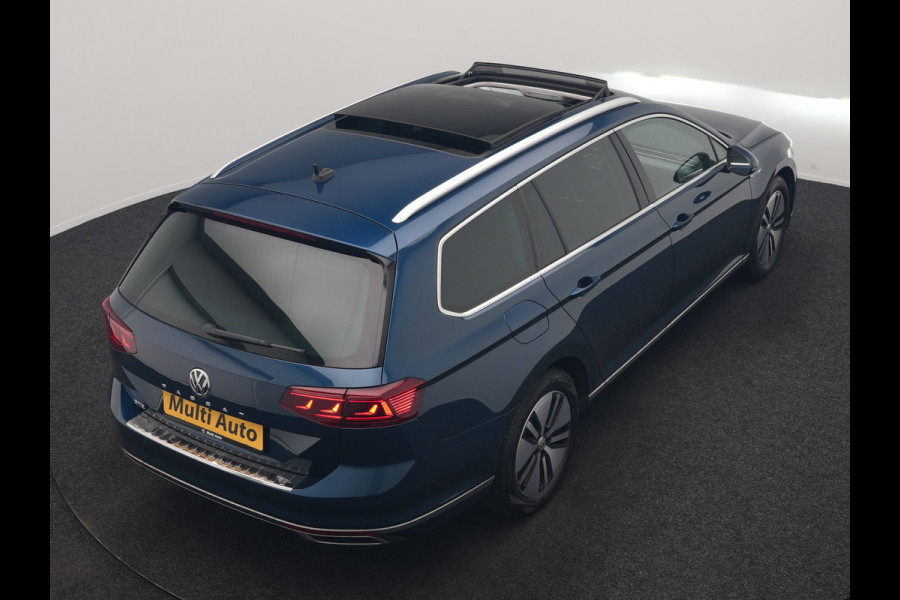 Volkswagen Passat 1.4 TSI PHEV GTE Business 218pk Dealer O.H. | Trekhaak Af Fabriek | Panodak | Head Up | Adaptive Cruise | 360 Camera | Dynaudio | Lederen Sportstoelen Memory & Massage | IQ Light | Stoelen & Stuur Verwarmd | Blis | Keyless | Apple Carplay | Plug In Hybrid |
