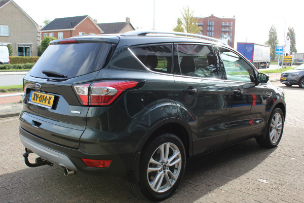 Ford Kuga 1.5 150 pk EcoBoost Titanium Mooie, chique en luxe Ford Kuga, hoge in- en uitstap ! Trekhaak, Climate Controle, Cruise Controle