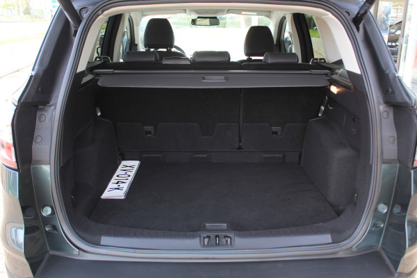 Ford Kuga 1.5 150 pk EcoBoost Titanium Mooie, chique en luxe Ford Kuga, hoge in- en uitstap ! Trekhaak, Climate Controle, Cruise Controle