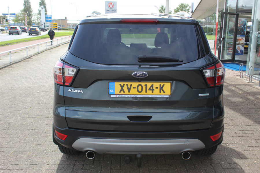 Ford Kuga 1.5 150 pk EcoBoost Titanium Mooie, chique en luxe Ford Kuga, hoge in- en uitstap ! Trekhaak, Climate Controle, Cruise Controle