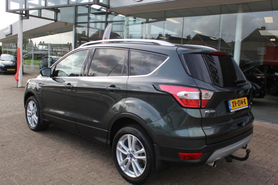 Ford Kuga 1.5 150 pk EcoBoost Titanium Mooie, chique en luxe Ford Kuga, hoge in- en uitstap ! Trekhaak, Climate Controle, Cruise Controle