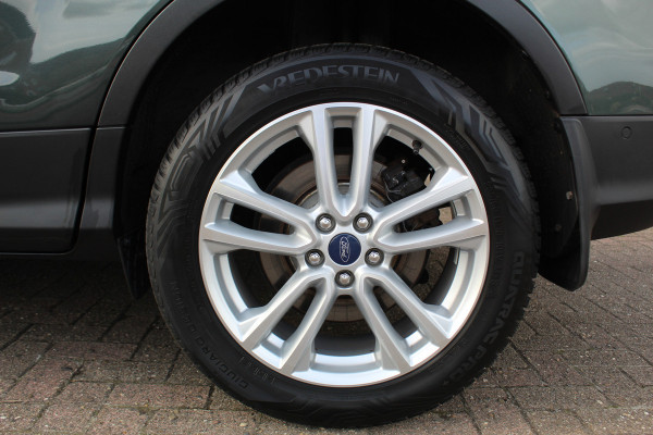 Ford Kuga 1.5 150 pk EcoBoost Titanium Mooie, chique en luxe Ford Kuga, hoge in- en uitstap ! Trekhaak, Climate Controle, Cruise Controle