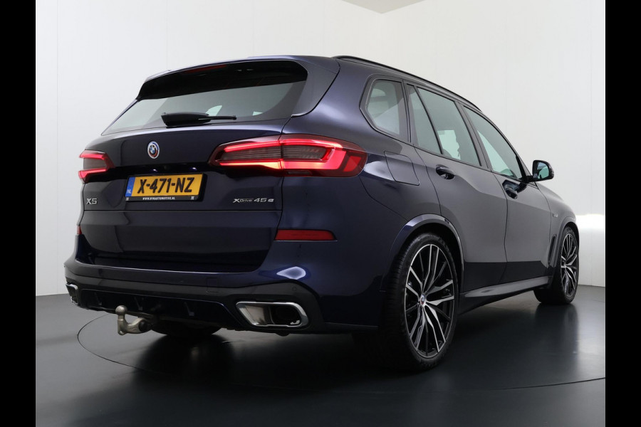 BMW X5 xDrive45e High Executive BOMVOL! | PANO | HARMAN KARDON | LASER LED | ELEK. ACHTER KLEP | ELEK. TREKHAAK | STOELVERWARMING | ELEK. MEM. SEAT | ACHTERUITRIJCAMERA | 22'' VELGEN | RIJKLAAR PRIJS + 12 MND BOVAG GARANTIE |