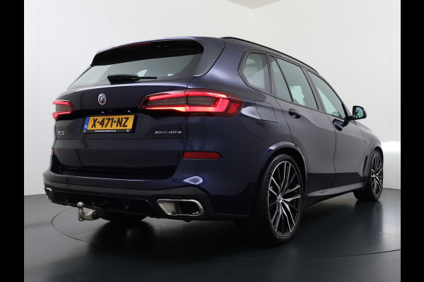 BMW X5 xDrive45e High Executive BOMVOL! | PANO | HARMAN KARDON | LASER LED | ELEK. ACHTER KLEP | ELEK. TREKHAAK | STOELVERWARMING | ELEK. MEM. SEAT | ACHTERUITRIJCAMERA | 22'' VELGEN | RIJKLAAR PRIJS + 12 MND BOVAG GARANTIE |