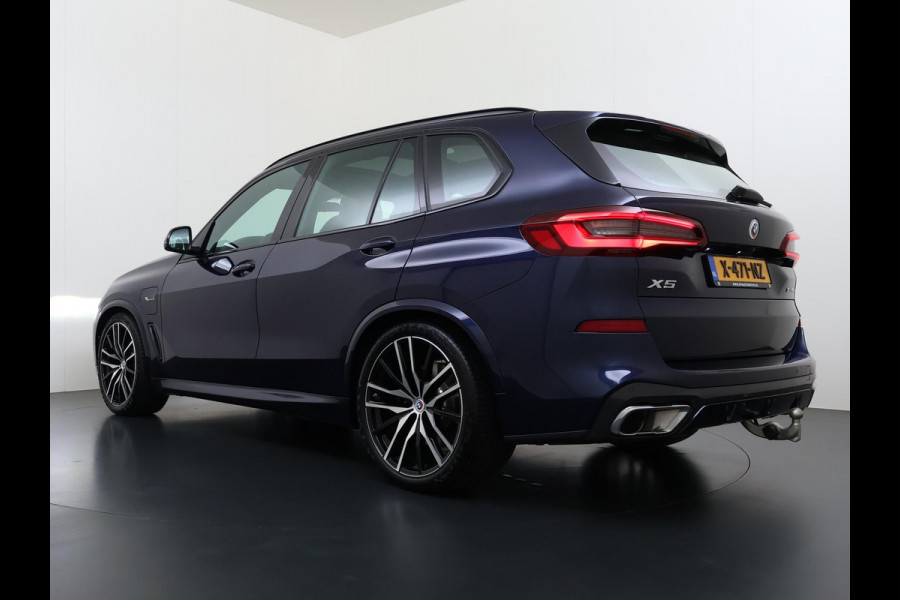 BMW X5 xDrive45e High Executive BOMVOL! | PANO | HARMAN KARDON | LASER LED | ELEK. ACHTER KLEP | ELEK. TREKHAAK | STOELVERWARMING | ELEK. MEM. SEAT | ACHTERUITRIJCAMERA | 22'' VELGEN | RIJKLAAR PRIJS + 12 MND BOVAG GARANTIE |