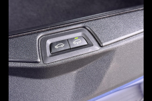 BMW X5 xDrive45e High Executive BOMVOL! | PANO | HARMAN KARDON | LASER LED | ELEK. ACHTER KLEP | ELEK. TREKHAAK | STOELVERWARMING | ELEK. MEM. SEAT | ACHTERUITRIJCAMERA | 22'' VELGEN | RIJKLAAR PRIJS + 12 MND BOVAG GARANTIE |