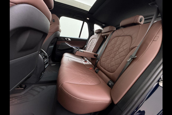 BMW X5 xDrive45e High Executive BOMVOL! | PANO | HARMAN KARDON | LASER LED | ELEK. ACHTER KLEP | ELEK. TREKHAAK | STOELVERWARMING | ELEK. MEM. SEAT | ACHTERUITRIJCAMERA | 22'' VELGEN | RIJKLAAR PRIJS + 12 MND BOVAG GARANTIE |