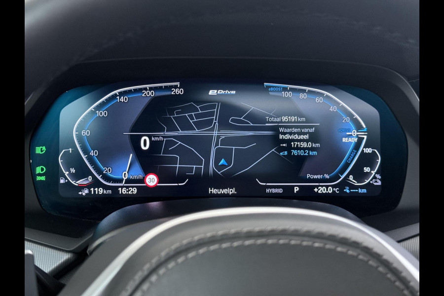 BMW X5 xDrive45e High Executive BOMVOL! | PANO | HARMAN KARDON | LASER LED | ELEK. ACHTER KLEP | ELEK. TREKHAAK | STOELVERWARMING | ELEK. MEM. SEAT | ACHTERUITRIJCAMERA | 22'' VELGEN | RIJKLAAR PRIJS + 12 MND BOVAG GARANTIE |
