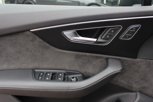 Audi Q7 60 TFSI e quattro Competition / SoH 91,5% / Trekhaak / Panoramadak / 360Camera / Head-up / Softclose / Luchtvering / 22'' / Keyless / Matrix LED / Carbon intr. / Stoelventilatie+Verwarming / Stuurverwarming / Bose / Dodeh