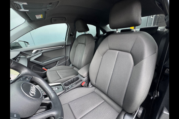 Audi A3 Limousine 30 TFSI AUTOMAAT * Carplay * Climate Control * Parkeersensoren *