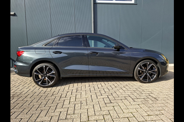 Audi A3 Limousine 30 TFSI AUTOMAAT * Carplay * Climate Control * Parkeersensoren *