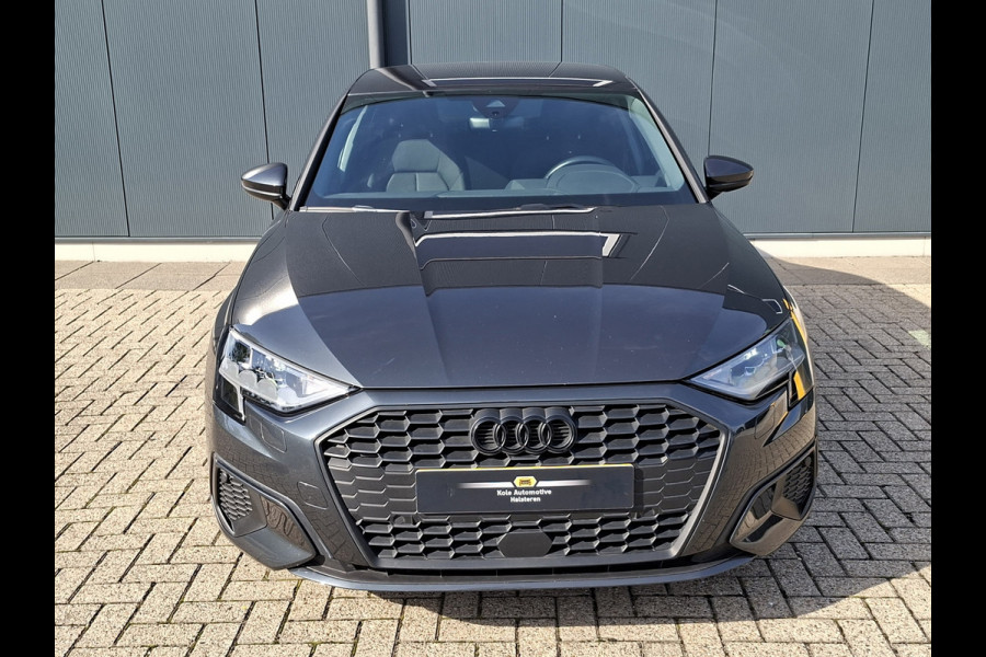 Audi A3 Limousine 30 TFSI AUTOMAAT * Carplay * Climate Control * Parkeersensoren *