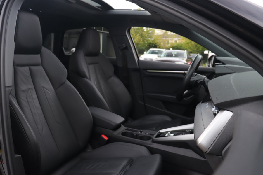 Audi A3 Sportback 40 TFSI e S-line Pano Leder