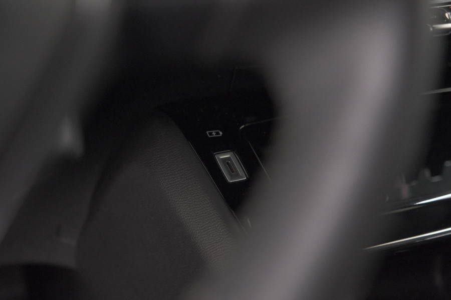 Peugeot e-208 EV Allure Pack 50 kWh | SOH 92% | Camera | Navigatie | Parkeersensoren