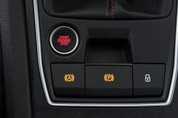 Seat Leon 1.0 TSI FR Business Intense (DIGITALE COCKPIT, CRUISE ADAPTIEF, NAVIGATIE)