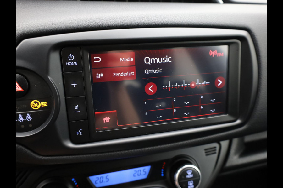 Toyota Yaris 1.5 Hybrid GR-Sport | Apple Carplay/ Android | LMV | Camera Prijs Rijklaar!!