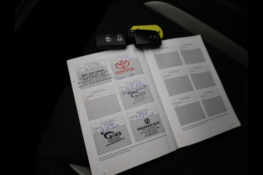 Toyota Yaris 1.5 Hybrid GR-Sport | Apple Carplay/ Android | LMV | Camera Prijs Rijklaar!!