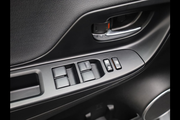 Toyota Yaris 1.5 Hybrid GR-Sport | Apple Carplay/ Android | LMV | Camera Prijs Rijklaar!!