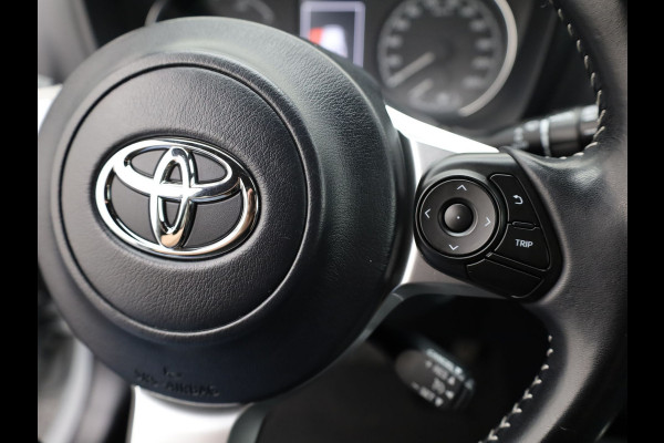 Toyota Yaris 1.5 Hybrid GR-Sport | Apple Carplay/ Android | LMV | Camera Prijs Rijklaar!!