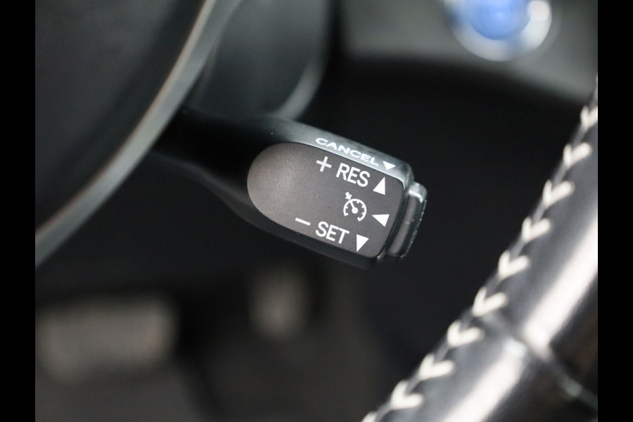 Toyota Yaris 1.5 Hybrid GR-Sport | Apple Carplay/ Android | LMV | Camera Prijs Rijklaar!!