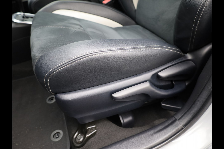 Toyota Yaris 1.5 Hybrid GR-Sport | Apple Carplay/ Android | LMV | Camera Prijs Rijklaar!!